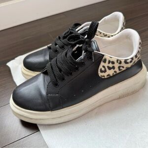 Black Sneakers with Leopard Print Accent